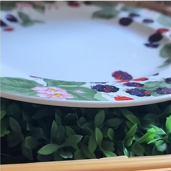 Vintage Stoneware Berries Dinner Plate Cottage Core Farhouse Chic - Picture 3 of 8